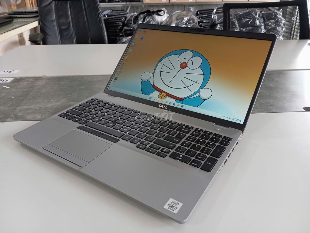 Dell Latitude 5511 (i7 10850H / 16G /256G/Geforce)