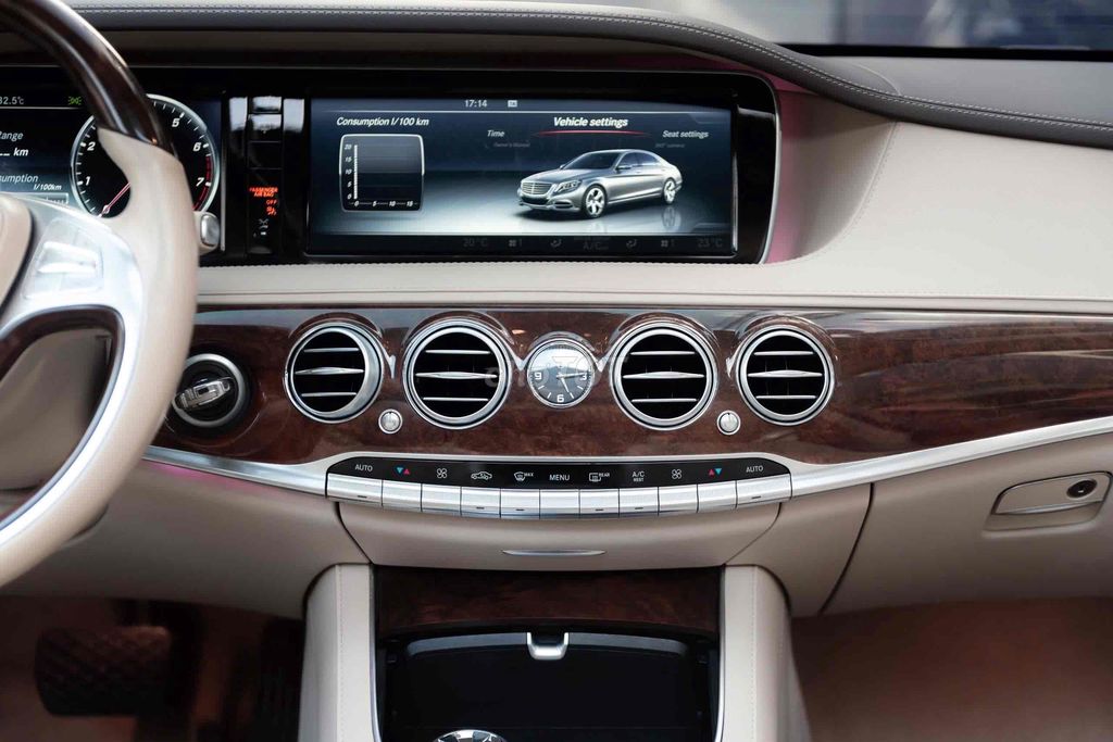 Mercedes S400L Model 2018 - Trắng Kem. Mua bán Ô tô tại Quận 7 Tp Hồ Chí Minh được đăng bởi Thật Nguyễn LongAnh Auto hình 13