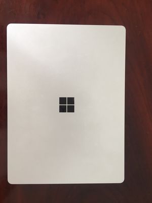 Microsoft Surface Laptop. Go i5 mới sử dụng