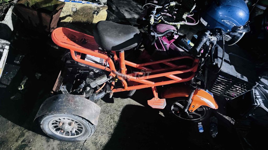 xe điện 3 bánh cầu visai hỏng bình bán xác cho ae. Mua bán Xe điện tại Thành phố Thủ Dầu Một Bình Dương được đăng bởi lê thành  hình 6