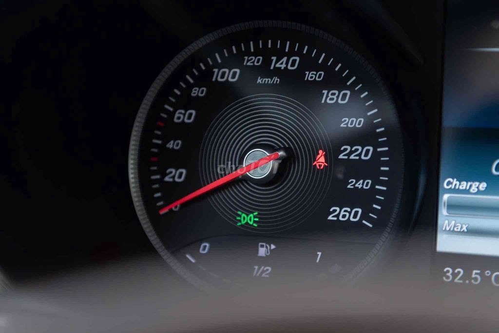 LONG ANH AUTO về Mercedes GLC300 4Matic 2019. Mua bán Ô tô tại Quận 7 Tp Hồ Chí Minh được đăng bởi LongAnh AuTo  hình 14