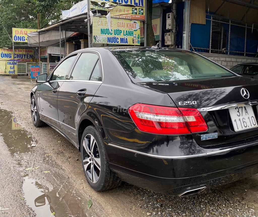 Mercedes Benz E 250, 2013 - 1 chủ từ mới. Mua bán Ô tô tại Huyện Phú Lộc Thừa Thiên Huế được đăng bởi Hiếu xe cỏ  hình 4
