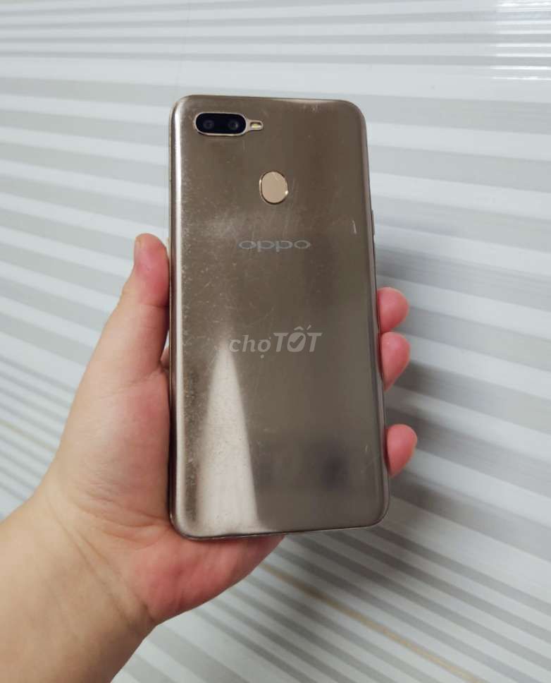 Oppo A7 32GB Vàng đồng Đã sử dụng. Mua bán Điện thoại tại Thị xã Gò Công Tiền Giang được đăng bởi Thiên  hình 1