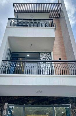 Nhà phố 64 m² · 4 PN · Đường Huỳnh Văn Bánh