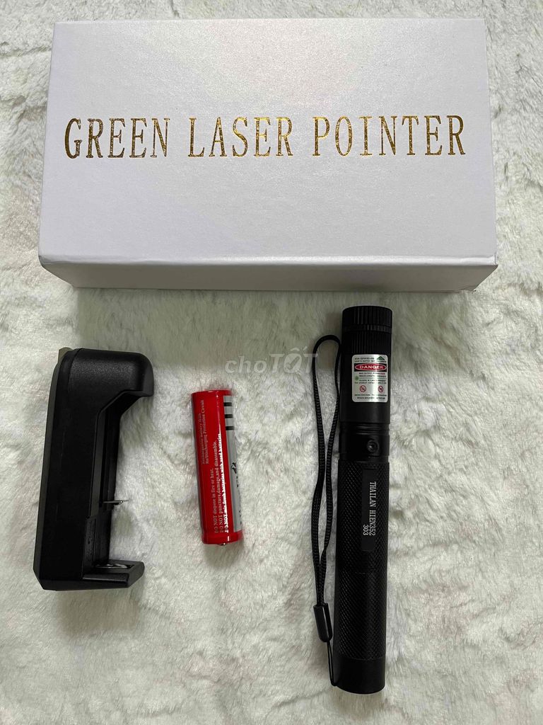 Đèn laser 303 xanh đỏ kèm pin