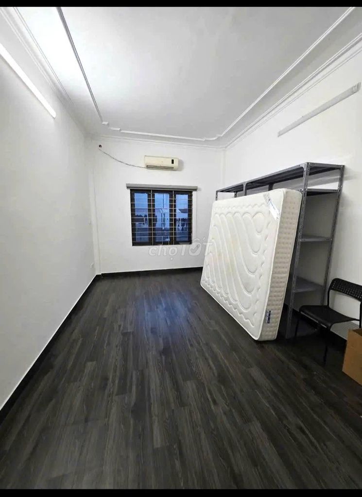 Аренда дома целиком в переулке 13 Йен Хоа, Кау Зяй, 32м² x 4 этажа