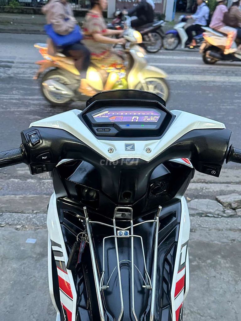 Winner V3 cbs ( e có bán góp ). Mua bán Xe máy tại Quận Ninh Kiều Cần Thơ được đăng bởi MINH THIỆN bán xe trả góp hình 3