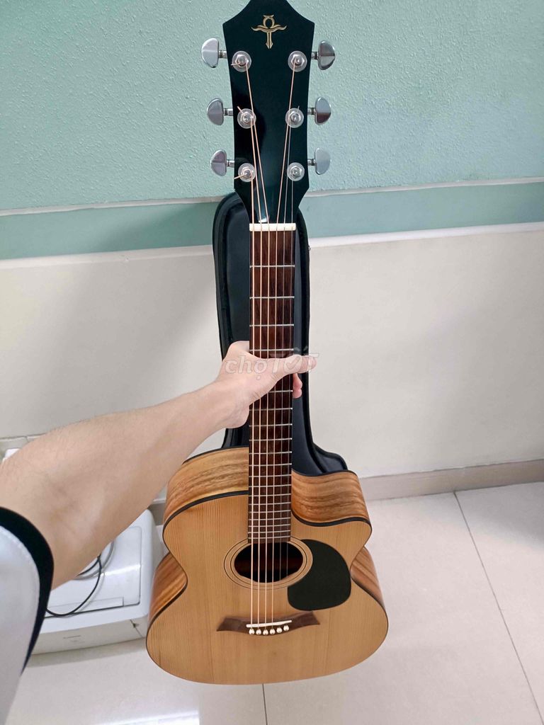 Guitar TD37 pass lại 3tr