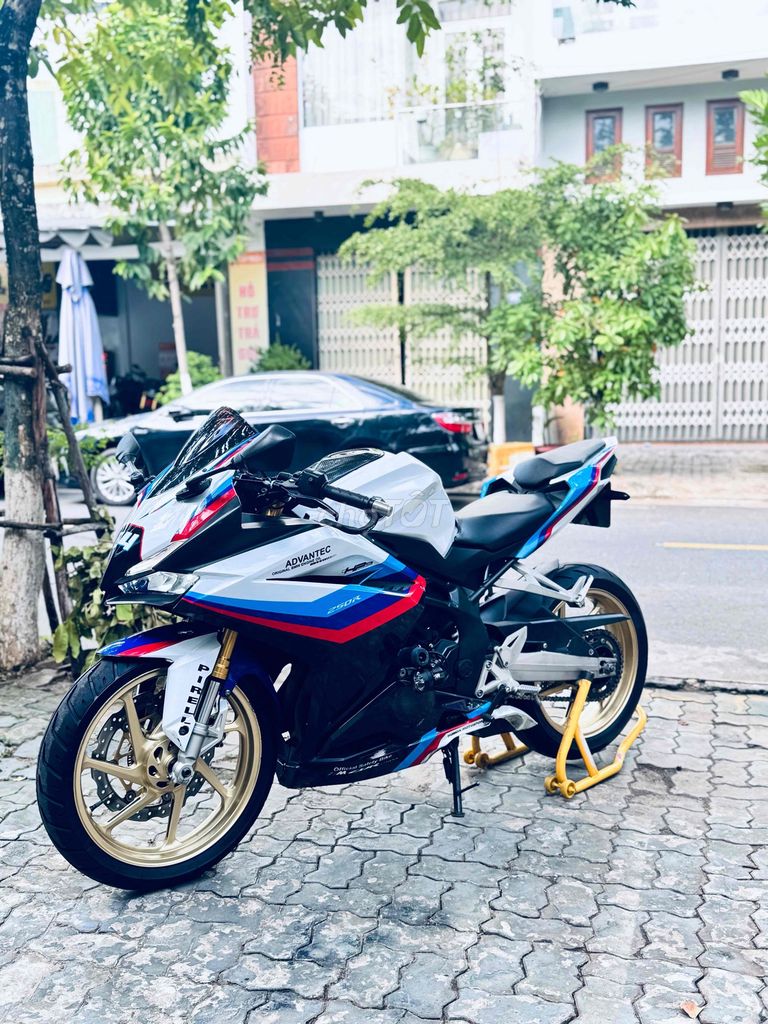 Honda CBR250R Нейкед 249куб.см 6-ступ
