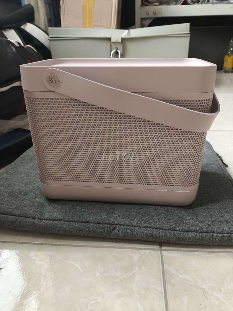 Loa Bluetooth Bang & Olufsen Beolit 17. Mua bán Tivi, Âm thanh tại Huyện Chương Mỹ Hà Nội được đăng bởi Sơn Sơn Lê hình 1