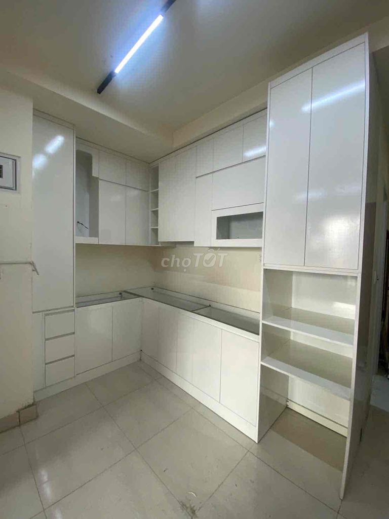 Tủ bếp gỗ công nghiệp trắng. Mua bán Tủ, kệ gia đình tại Quận Bình Tân Tp Hồ Chí Minh được đăng bởi Duy Cường hình 1