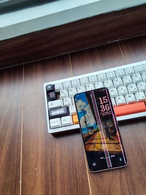 Điện thoại Samsung Galaxy S22 màu hồng. Mua bán Điện thoại tại Huyện Gia Lâm Hà Nội được đăng bởi Quang Minh