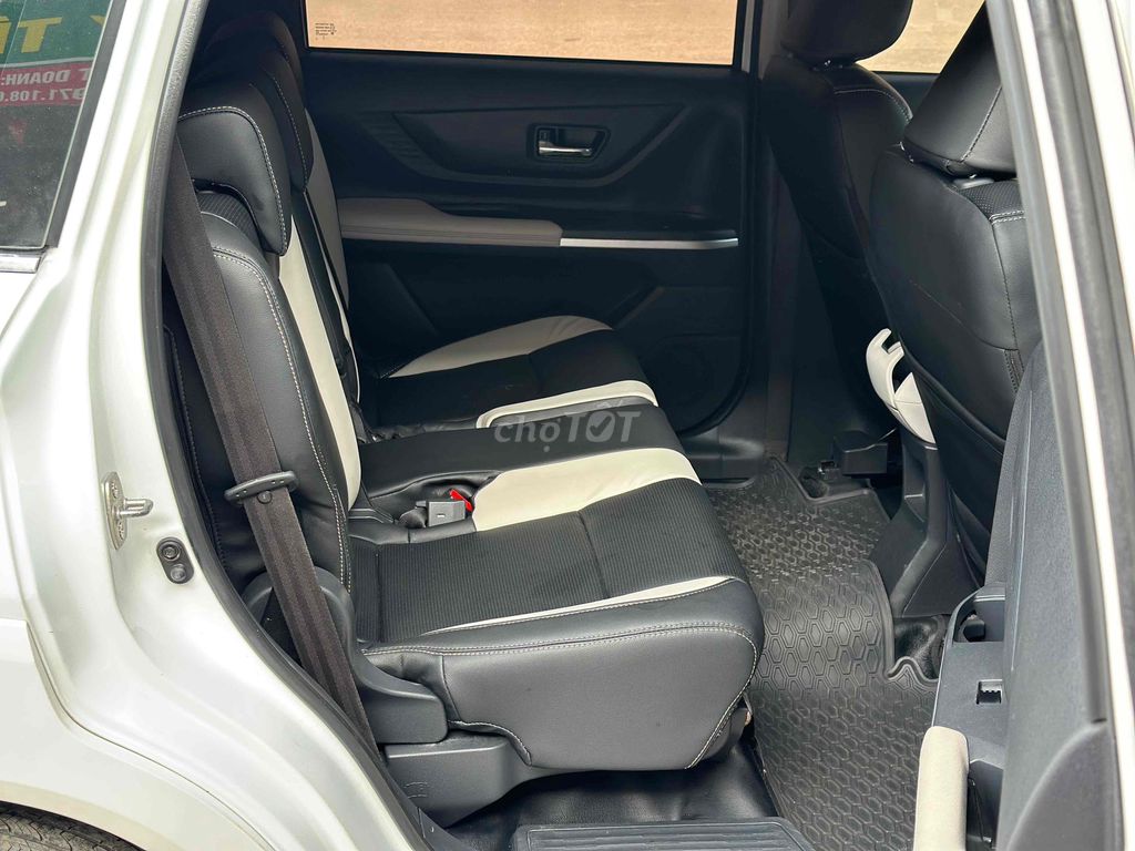 Toyota Veloz Cross Top 2022 Белый 86000 км