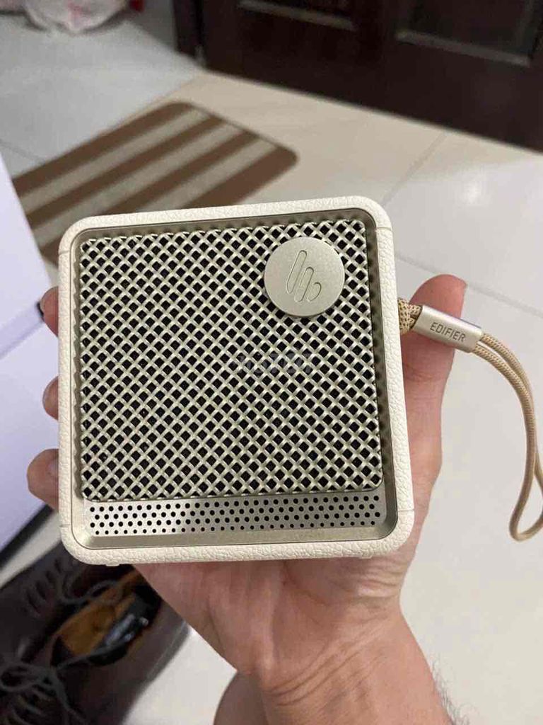 Loa di động Edifier ES20 Trắng IP67. Mua bán Tivi, Âm thanh tại Quận Tân Phú Tp Hồ Chí Minh được đăng bởi Hương hình 1
