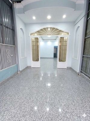 Rent · 2 bd · 100 м² · Quận 12, ул. Đường Lê Thị Riêng