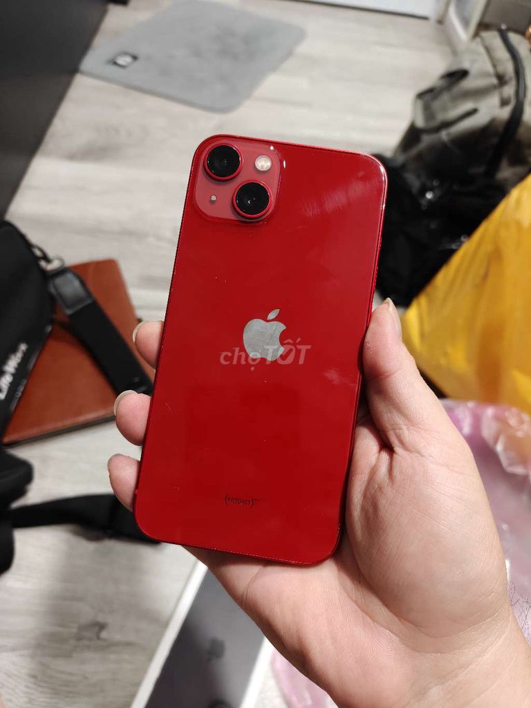 IPhone 13 Quốc tế Mỹ màu đỏ ios 18 pin 86% gl. Mua bán Điện thoại tại Quận 5 Tp Hồ Chí Minh được đăng bởi Strawberry Táo hình 1