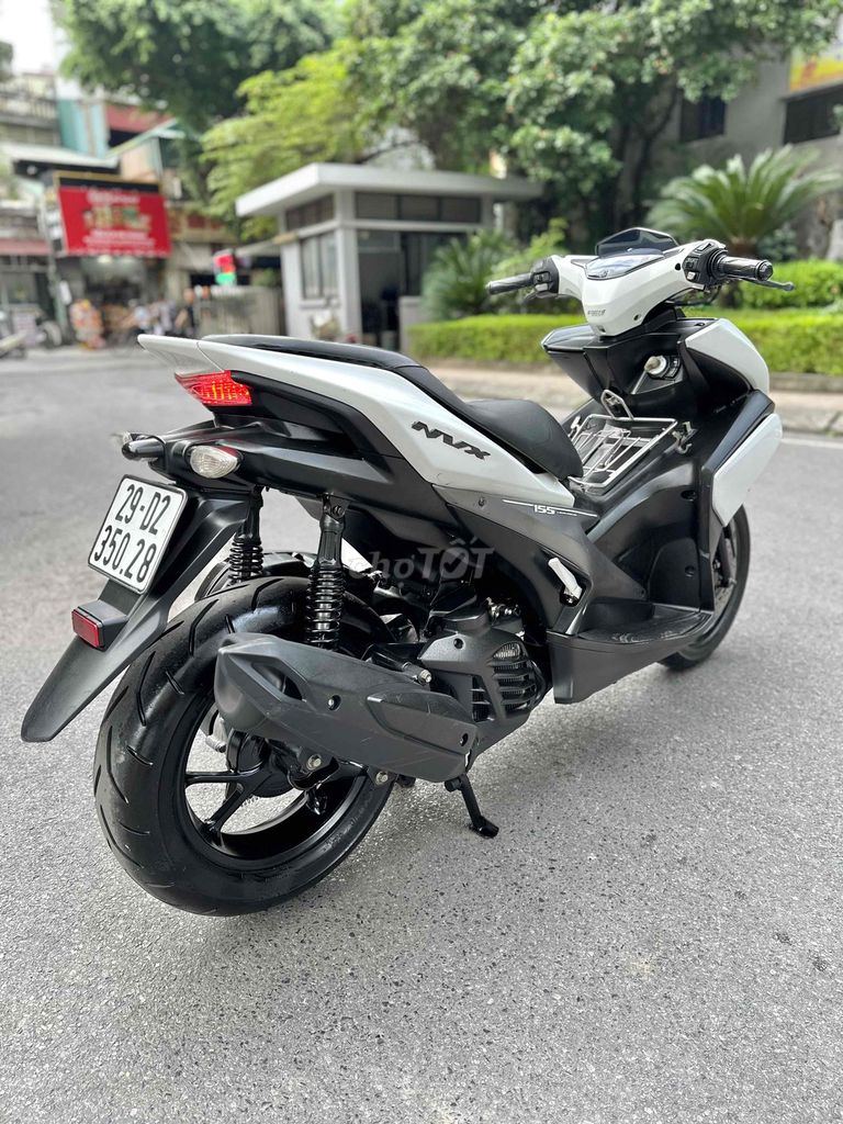 Yamaha NVX 2017!! 155cc khoá Smartkey. Mua bán Xe máy tại Quận Hoàng Mai Hà Nội được đăng bởi Xe Máy Quân Oanh  hình 4