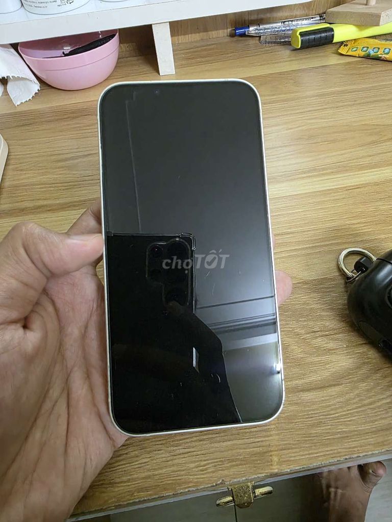 iPhone 13 128GB Trắng . Mua bán Điện thoại tại Quận Hai Bà Trưng Hà Nội được đăng bởi Đăng hình 1