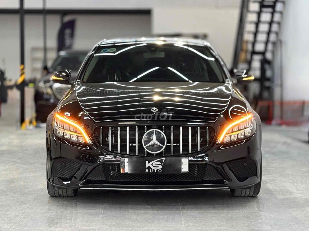 Mercedes Benz C200 FL model 2020 1 chủ. Mua bán Ô tô tại Quận 8 Tp Hồ Chí Minh được đăng bởi Khoa nguyễn hình 1