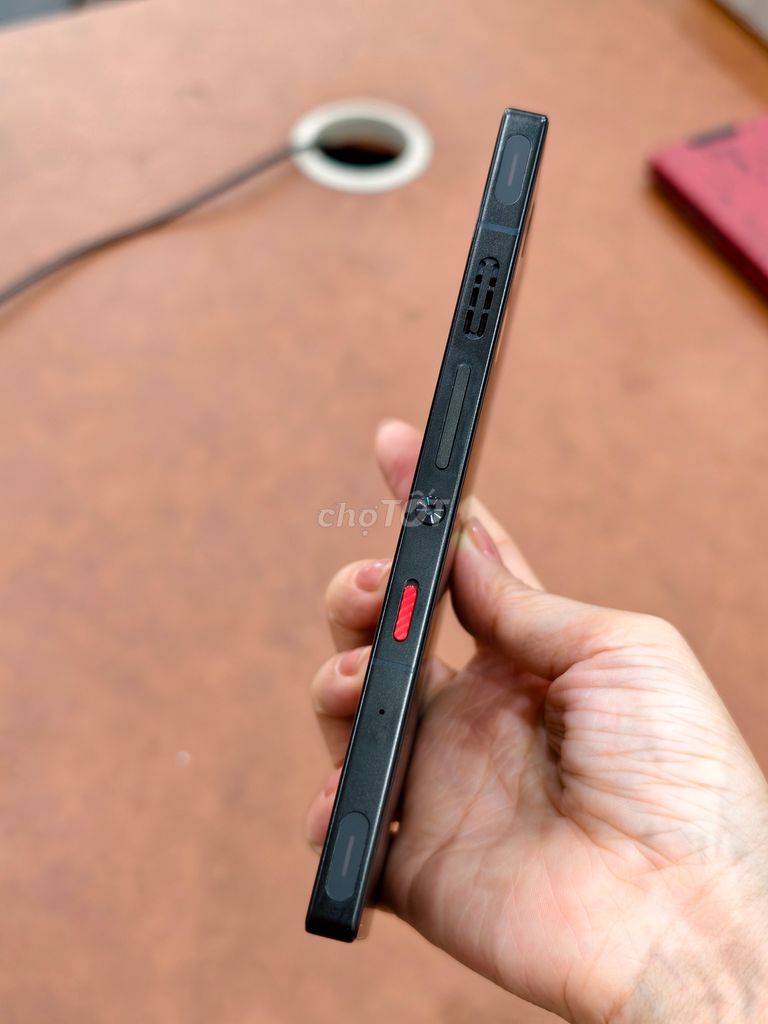 Đen Nhám, Nubia Red Magic 9S Pro 12-256gb Đẹp 98%. Mua bán Điện thoại tại Quận Đống Đa Hà Nội được đăng bởi Hn Store hình 3