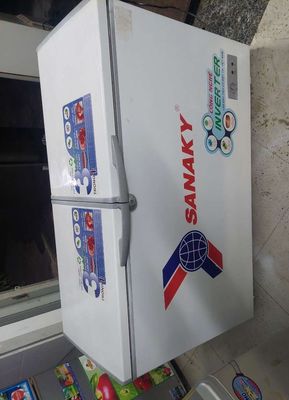 Tủ đông Sanaky inverter 300 lít tiết kiệm điện