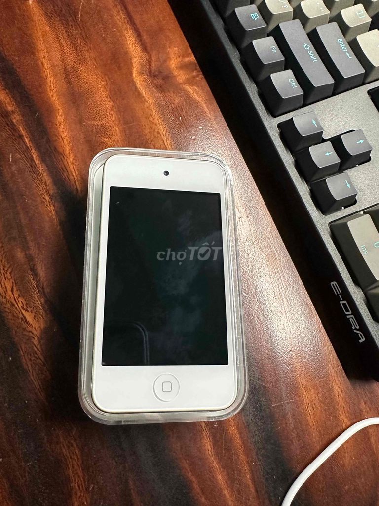 Máy nghe nhạc Apple iPod Touch 4 16GB Trắng. Mua bán Tivi, Âm thanh tại Thành phố Buôn Ma Thuột Đắk Lắk được đăng bởi sdfgsfdg hình 1