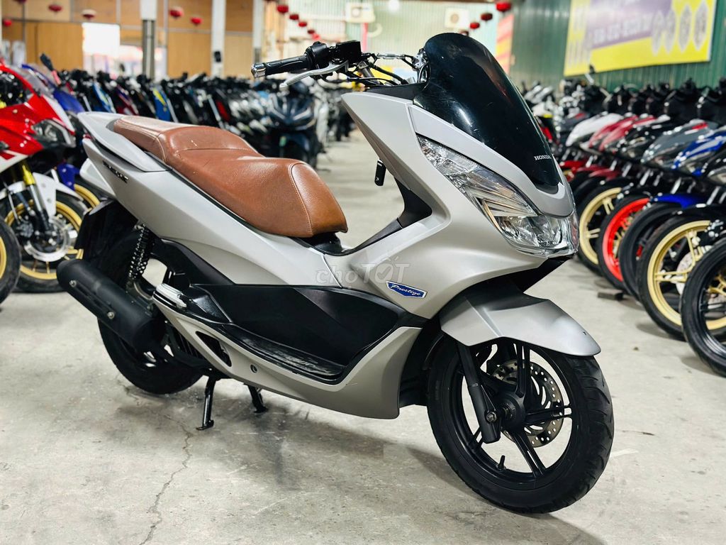 XE MÁYTHANH TÙNG_PCX 125 XÁM GHI-CÓ HỖ TRỢ TRẢ GÓP. Mua bán Xe máy tại Quận Nam Từ Liêm Hà Nội được đăng bởi THANH TÙNG hình 1