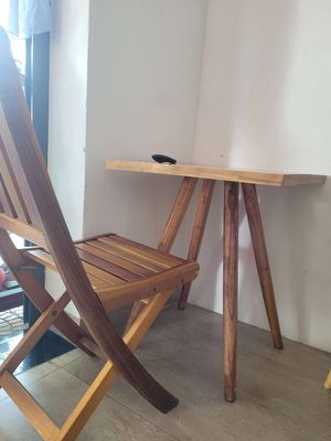 Bộ bàn ghế gỗ cao còn mới giá tốt