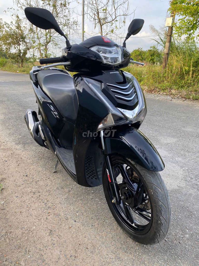 Honda SH 125 CBS 2018 Đen. Mua bán Xe máy tại Quận Cái Răng Cần Thơ được đăng bởi Nguyễn Chí đinh  hình 3