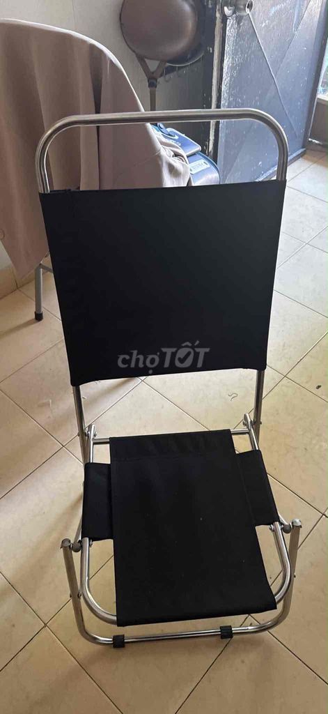 Ghế xếp Kim loại Vải Đen Mới 99,9%. Mua bán Bàn ghế tại Quận Hải Châu Đà Nẵng được đăng bởi Oanh hình 1