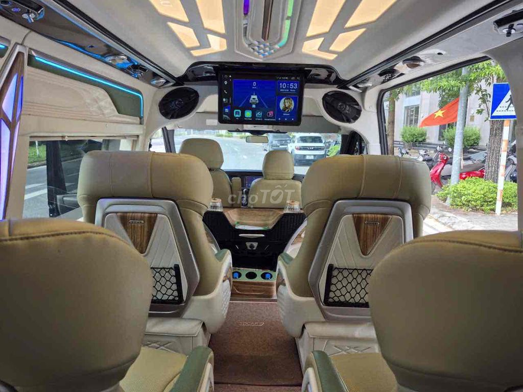 Ford Transit 2023 Viploue Limousine - 28000 km. Mua bán Ô tô tại Quận Long Biên Hà Nội được đăng bởi Nguyễn Văn Tuấn hình 8