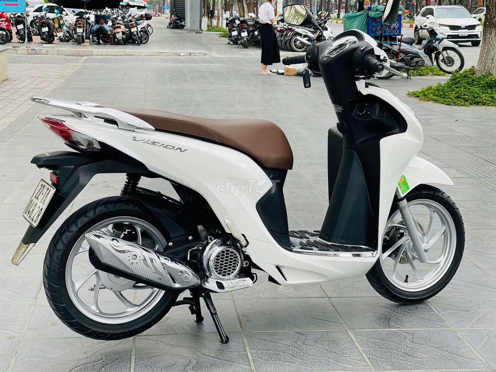 HONDA VISION 110FI TRẮNG ĐEN CHÍNH CHỦ 2024. Mua bán Xe máy tại Quận Nam Từ Liêm Hà Nội được đăng bởi HẢI ĐĂNG hình 4