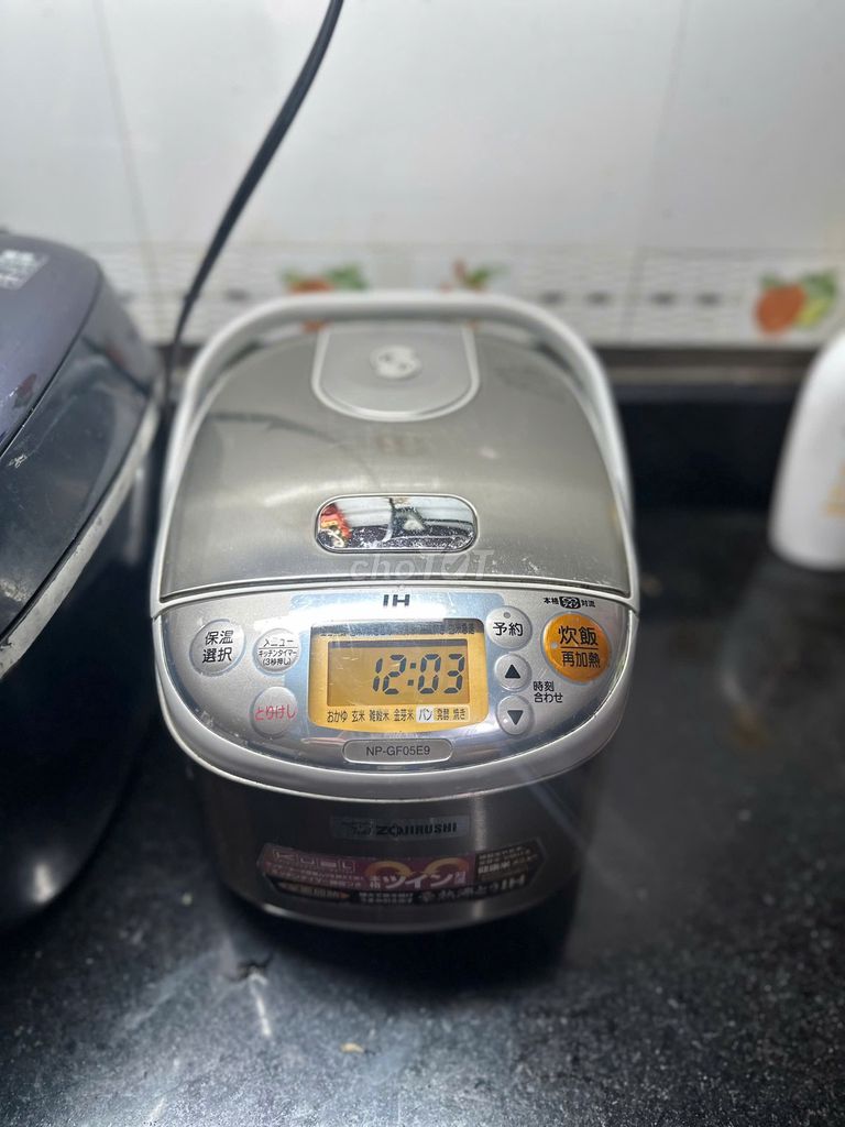 Nồi cơm điện Zojirushi NP-GF05E Bạc 0.5L siêu cưng. Mua bán Bếp, lò, đồ điện nhà bếp tại Quận Gò Vấp Tp Hồ Chí Minh được đăng bởi Ngọc Nhi hình 1