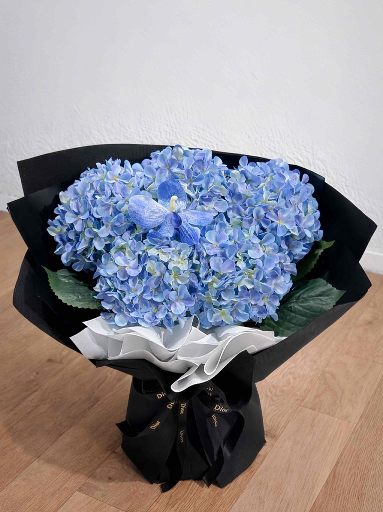 Hoa lụa Tú cầu xinh giá rẻ hcm sg gò vấp q12. Mua bán Cây cảnh, đồ trang trí tại Quận 12 Tp Hồ Chí Minh được đăng bởi Huỳnh Như hình 1