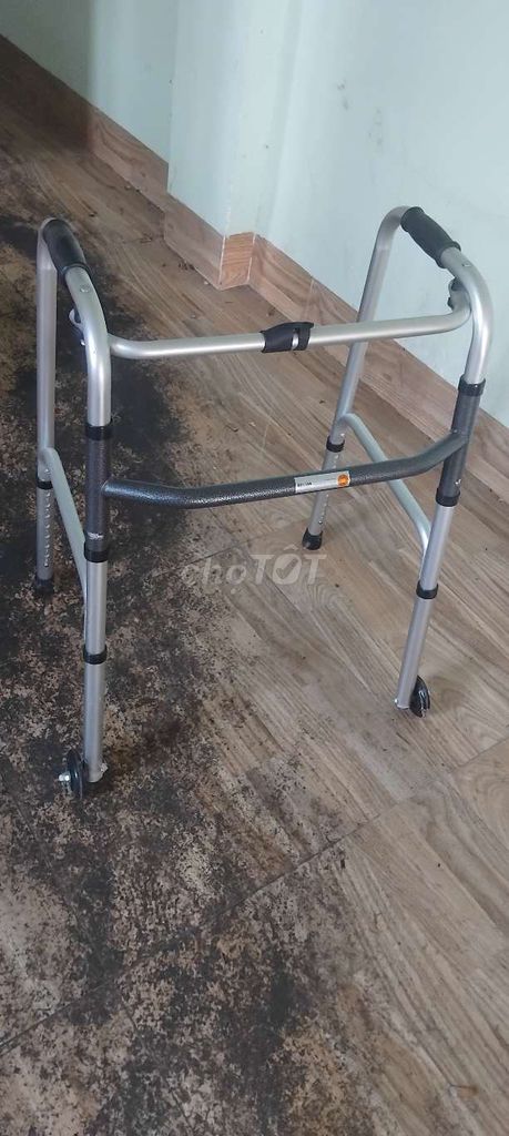 Khung tập đi kim loại bạc Như mới. Mua bán Đồ chuyên dụng, Giống nuôi trồng tại Huyện Long Điền Bà Rịa - Vũng Tàu được đăng bởi TÈO hình 1