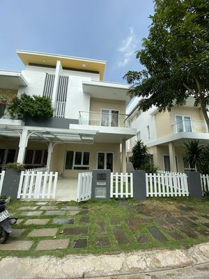 Biệt thự song lập tây trạch,1T 2L, 8x22m2 nội thất, sổ hồng, view CV. Mua bán nhà ở tại Thành phố Thủ Đức Tp Hồ Chí Minh được đăng bởi Vòng Xuân Kim