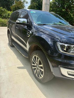Ford Everest 2022 Titanium 2.0L 4x4 AT - 48000 km. Mua bán Ô tô tại Huyện Hớn Quản Bình Phước được đăng bởi Tuấn