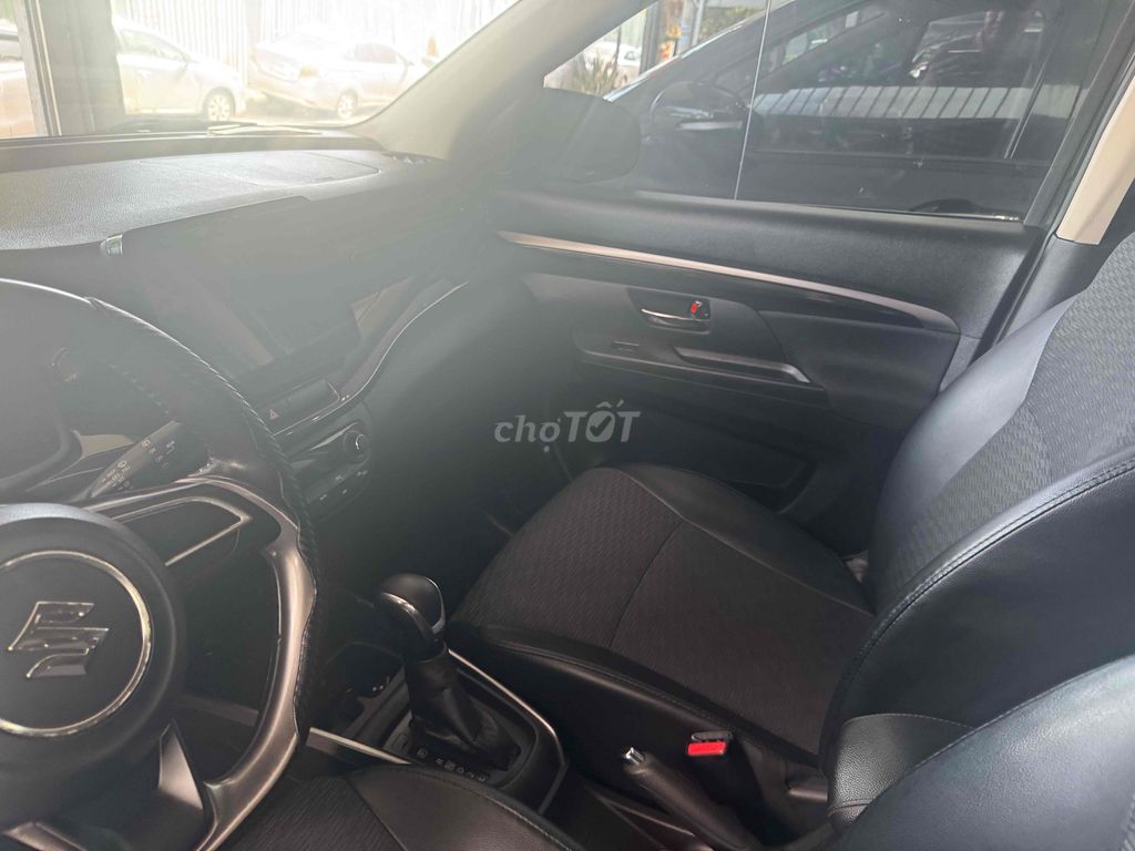 Suzuki XL 7 2022 GLX AT - 88000 km. Mua bán Ô tô tại Quận 12 Tp Hồ Chí Minh được đăng bởi Salon Ô tô Hoàng Minh Phát hình 8