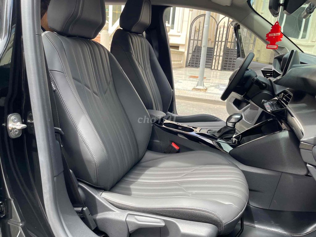 PEUGEOT 2008 GT LINE 2022 MÀU ĐEN 1 CHỦ CỰC MỚI. Mua bán Ô tô tại Thành phố Thủ Đức Tp Hồ Chí Minh được đăng bởi Nguyên Ô Tô Thủ Đức hình 7