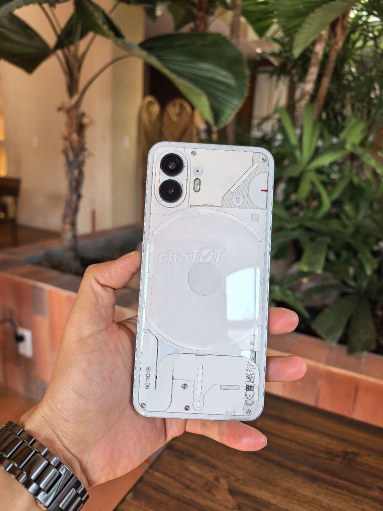 Nothing Phone 2 256GB Trắng 99% Quốc tế. Mua bán Điện thoại tại Quận 6 Tp Hồ Chí Minh được đăng bởi Điện thoại chất mỗi ngày hình 1