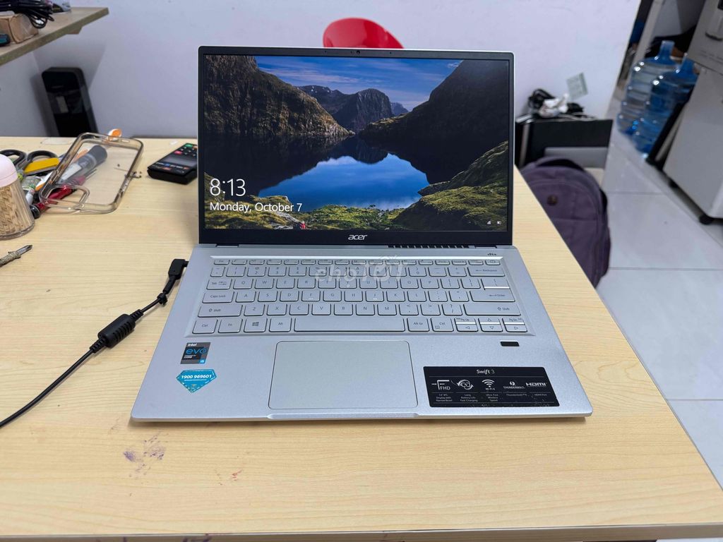 Acer Swift 3 SF314-511 Bạc vỏ nhôm 1.19Kg