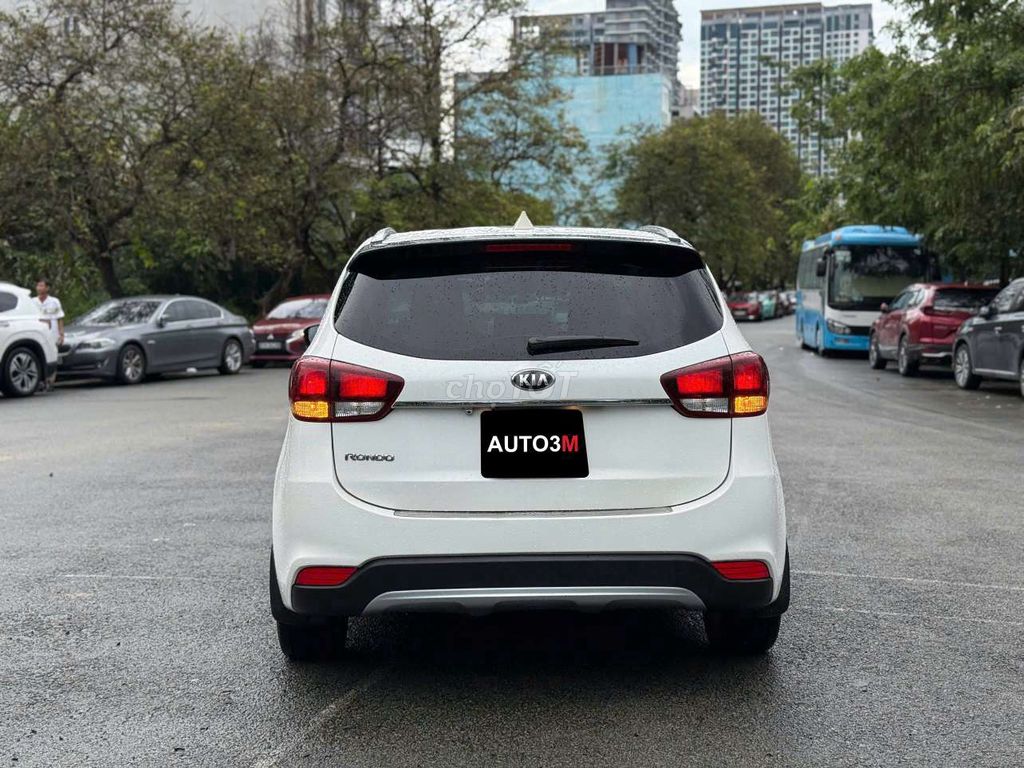 KIA RONDO 2017 2.0 GAT Trắng- 63000 km. Mua bán Ô tô tại Thành phố Thủ Đức Tp Hồ Chí Minh được đăng bởi VÕ NGỌC HOÀNG hình 5