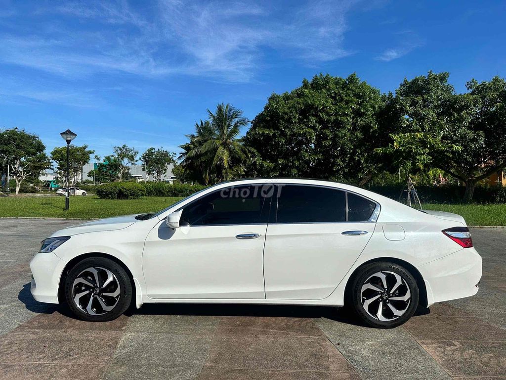 Honda Accord 2017 2.4 AT. Mua bán Ô tô tại Quận Cẩm Lệ Đà Nẵng được đăng bởi Nguyễn Duy hình 6