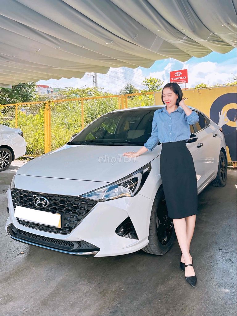 Đầy đủ tiện nghi, số km ít, chất xe như mới. Mua bán Ô tô tại Quận 1 Tp Hồ Chí Minh được đăng bởi Lê Thị Bé Trang hình 1