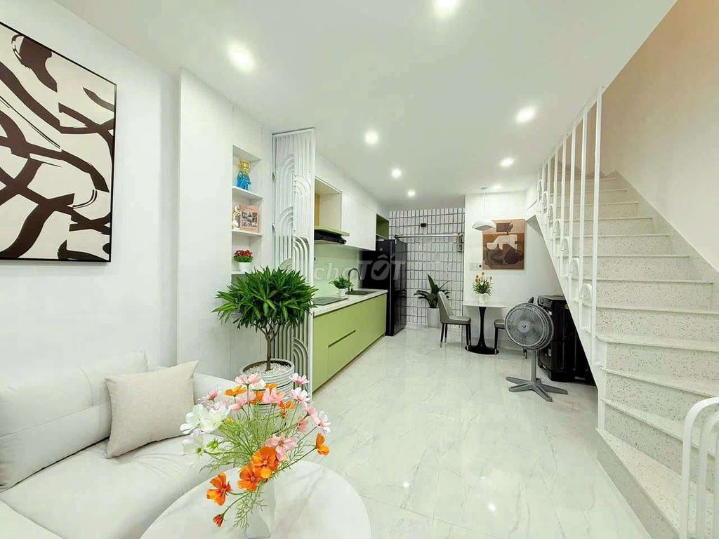 CĂN NHÀ QUÁ NHIỀU SỰ DỄ THƯƠNG, TRUNG TÂM HẢI CHÂU, HỖ TRỢ VAY. Mua bán nhà ở tại Quận Hải Châu Đà Nẵng được đăng bởi Mr KHOA  Nhà Đẹp Đất Lành Đà Nẵng hình 1