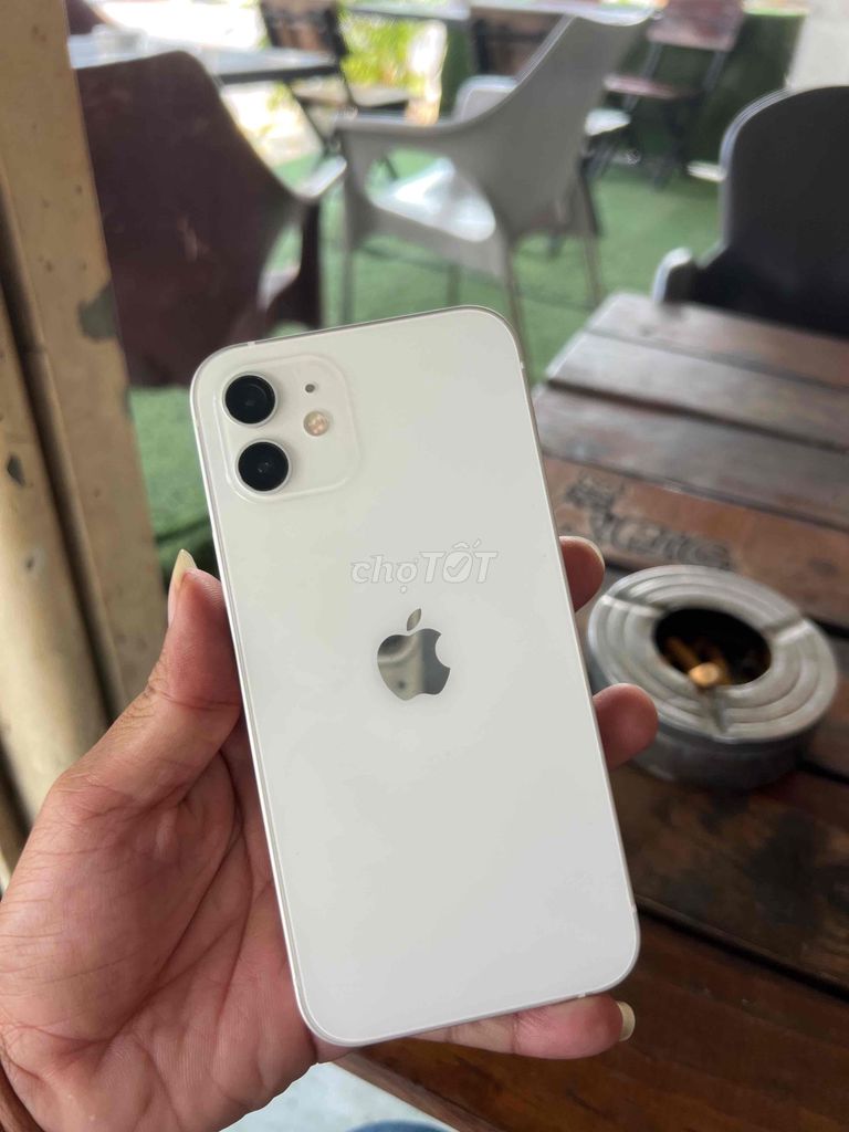 Apple iPhone 12 64GB Trắng. Mua bán Điện thoại tại Thành phố Thủ Dầu Một Bình Dương được đăng bởi Đt củ giá rẻ phú chánh tdm hình 1