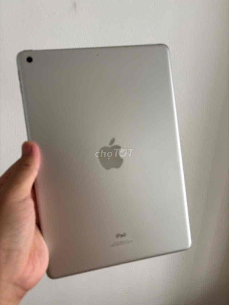 Apple iPad Gen 8 128GB Xám. Mua bán Máy tính bảng tại Quận Bắc Từ Liêm Hà Nội được đăng bởi Đức Anh hình 1