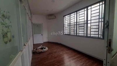 Nhà phố 36 m² · 2 PN · Đường Bà Hạt