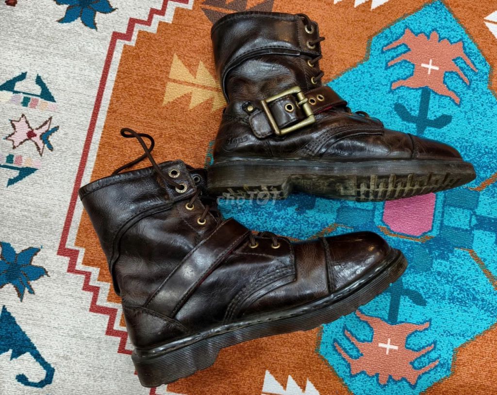 GIày bốt cao cổ Dr.Martens chính hãng, mới 98%