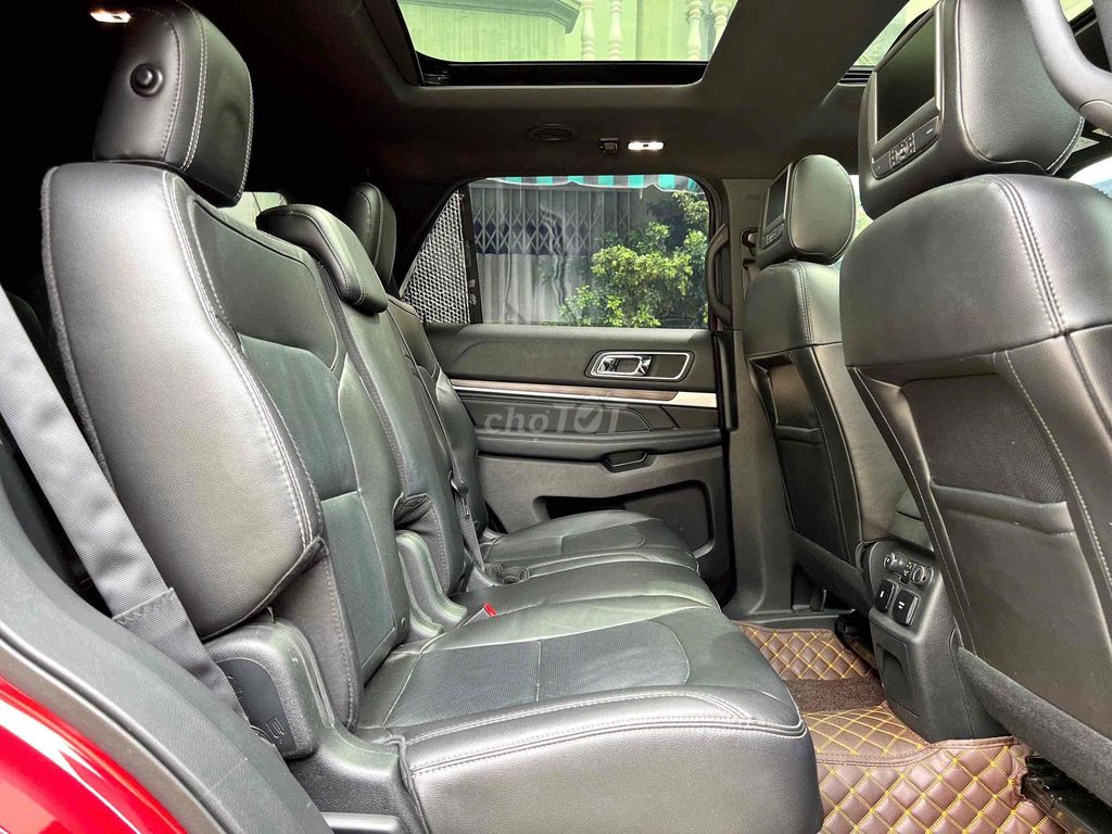 SIÊU PHẨM EXPLORER 2018 1 CHỦ full bảo dưỡng hãng. Mua bán Ô tô tại Quận Gò Vấp Tp Hồ Chí Minh được đăng bởi DH AUTO FORD CHUYÊN XE FORD LƯỚT CHẤT LƯỢNG CAO hình 14